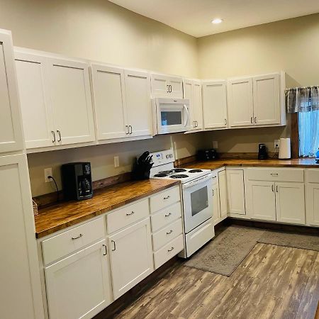 Modern Farmhouse 3 Bed, 2 Bath Apartment, Sleeps 7, Lots Of Space, Steps To Downtown, Honeywell & Eagles Theater Wabash ภายนอก รูปภาพ